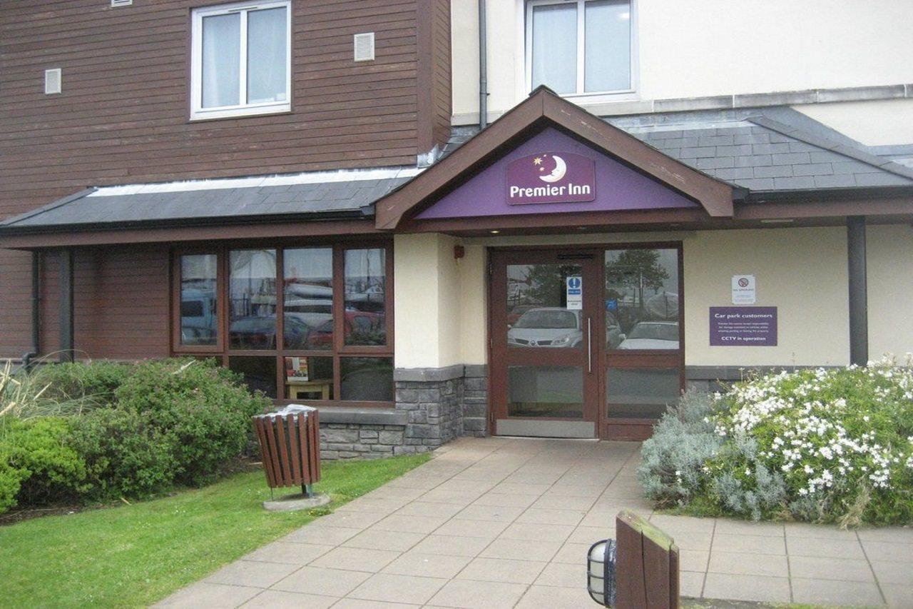 Premier Inn Carrickfergus Exterior foto